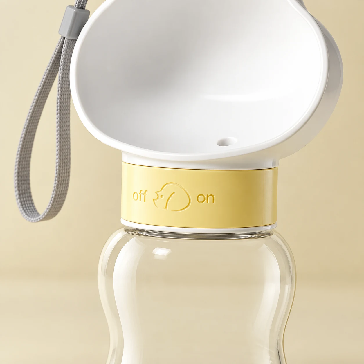 Portable Dog Water Bottle – White, 350 ml – detail view
